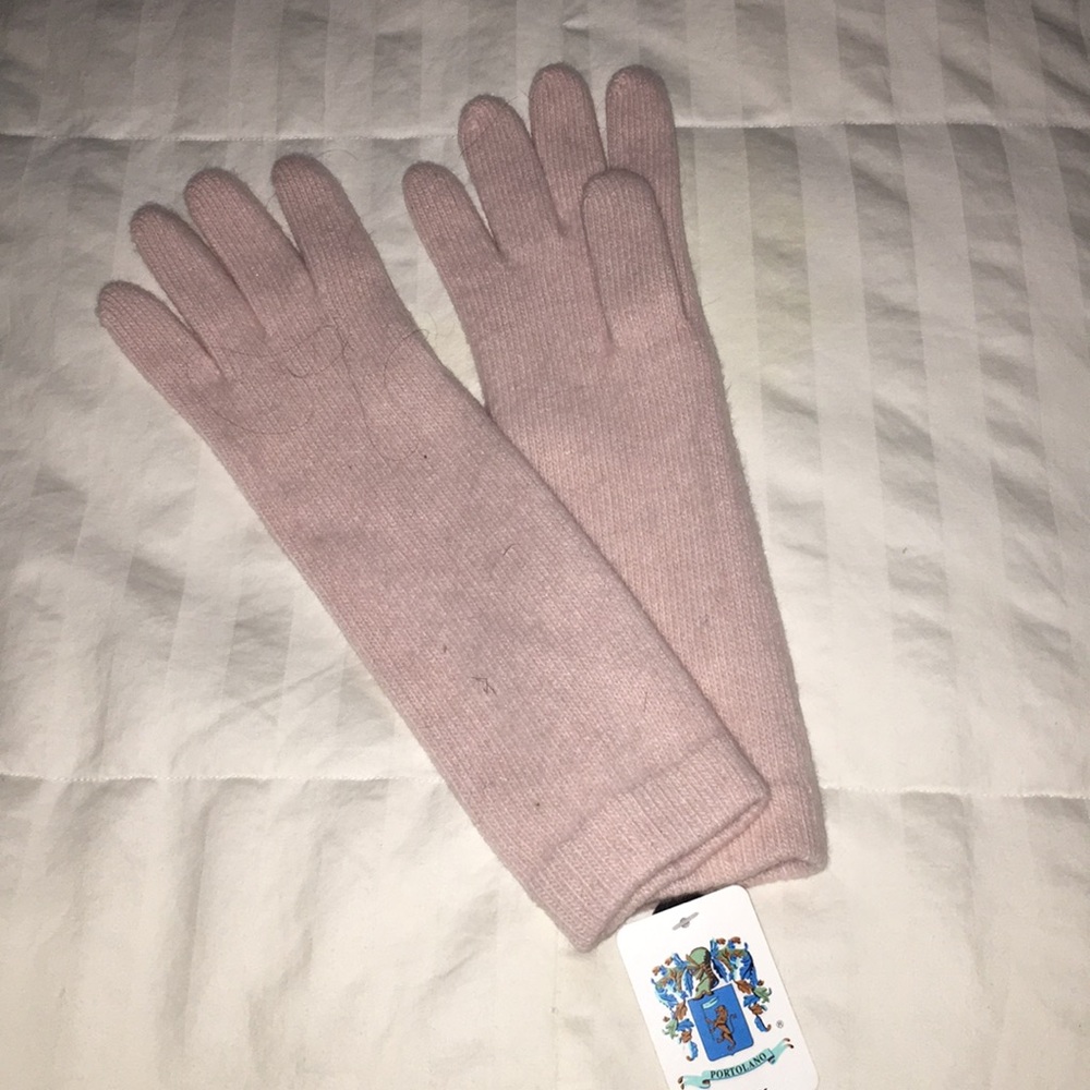 NWT pink cashmere gloves
